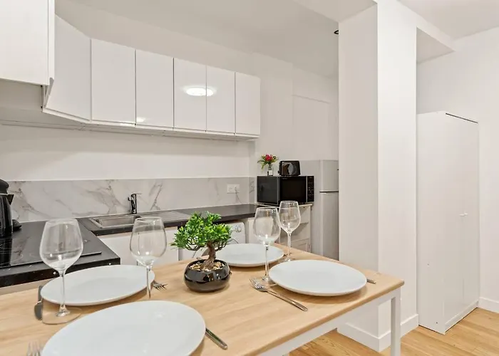 Perfect Emplacement - Metro 1 Min - Tour Eiffel 10min - Netflix * Paris