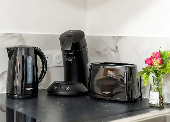 Perfect Emplacement - Metro 1 Min - Tour Eiffel 10min - Netflix Paris