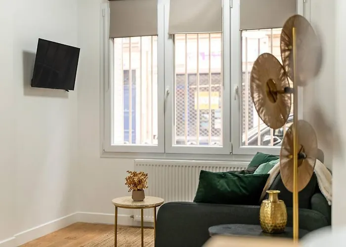 Perfect Emplacement - Metro 1 Min - Tour Eiffel 10min - Netflix Paris